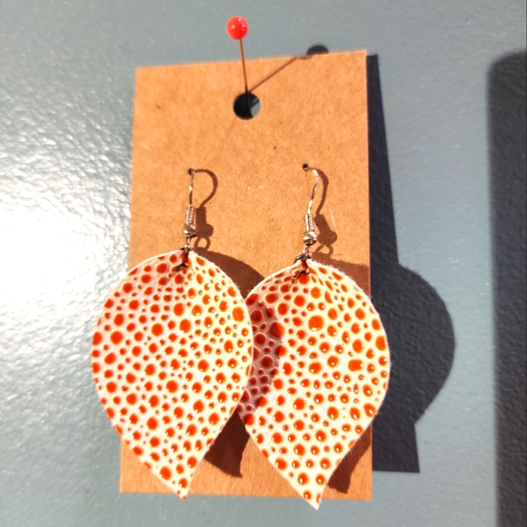Handmade Orange spotted earrings - Picture 4 of 5